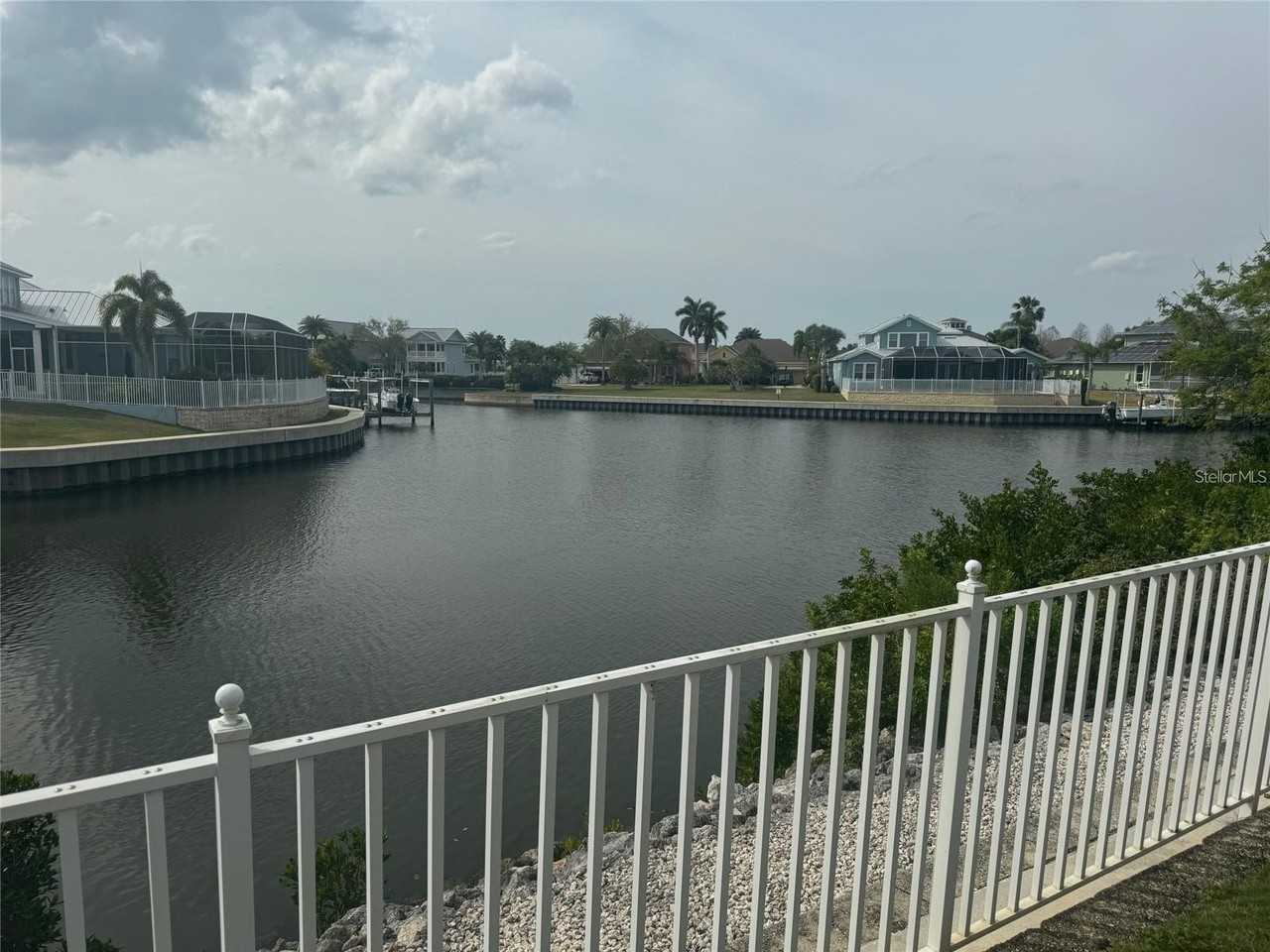 5714 Tides Pl - Photo 3 of 41