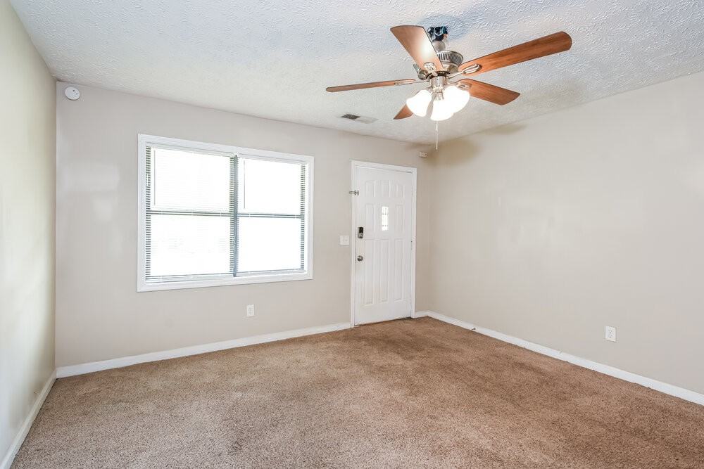 169 Kimberly Way Sw - Photo 4 of 16