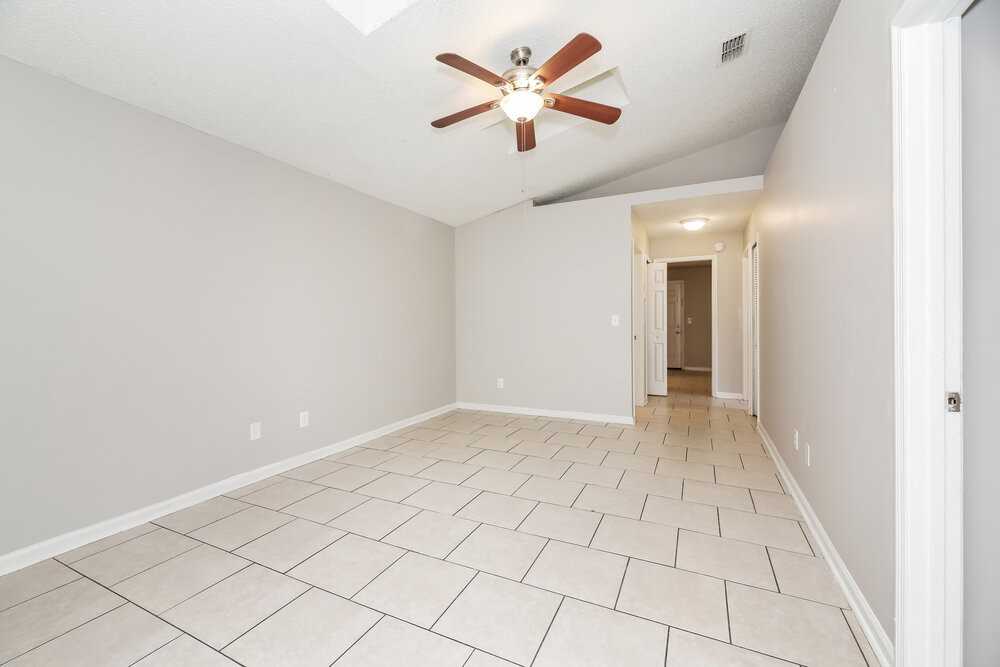 9956 Somerset Grove Ln - Photo 6 of 20
