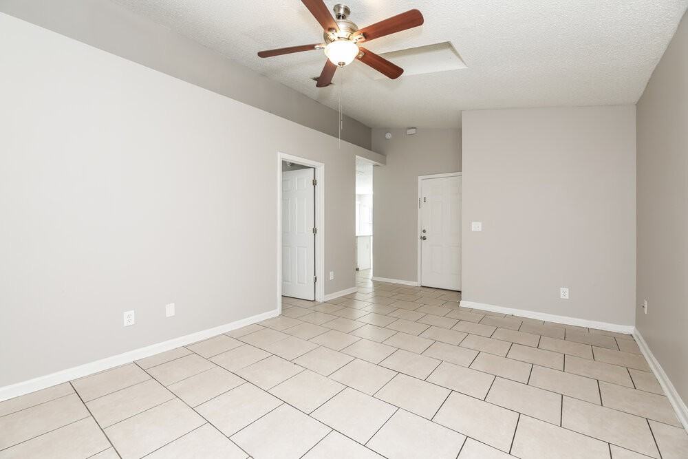 9956 Somerset Grove Ln - Photo 7 of 20
