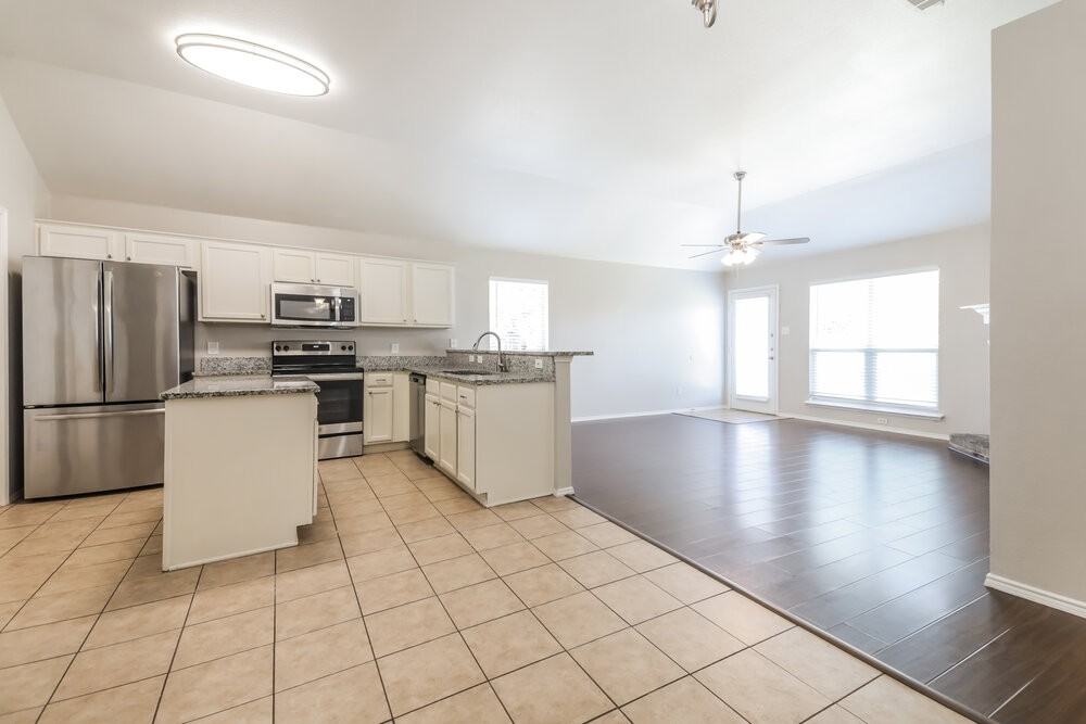904 Nancy Dr - Photo 6 of 16