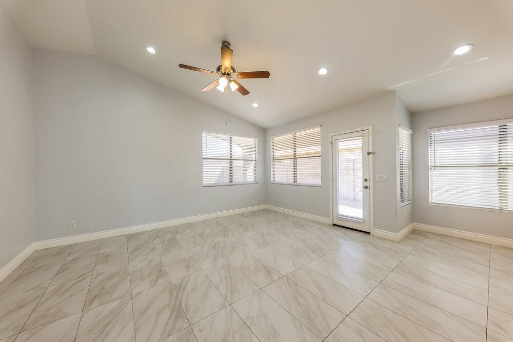 6490 W Wahalla Ln - Photo 5 of 16