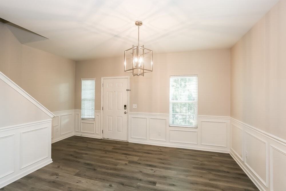 10812 Maryanna Ct - Photo 7 of 17