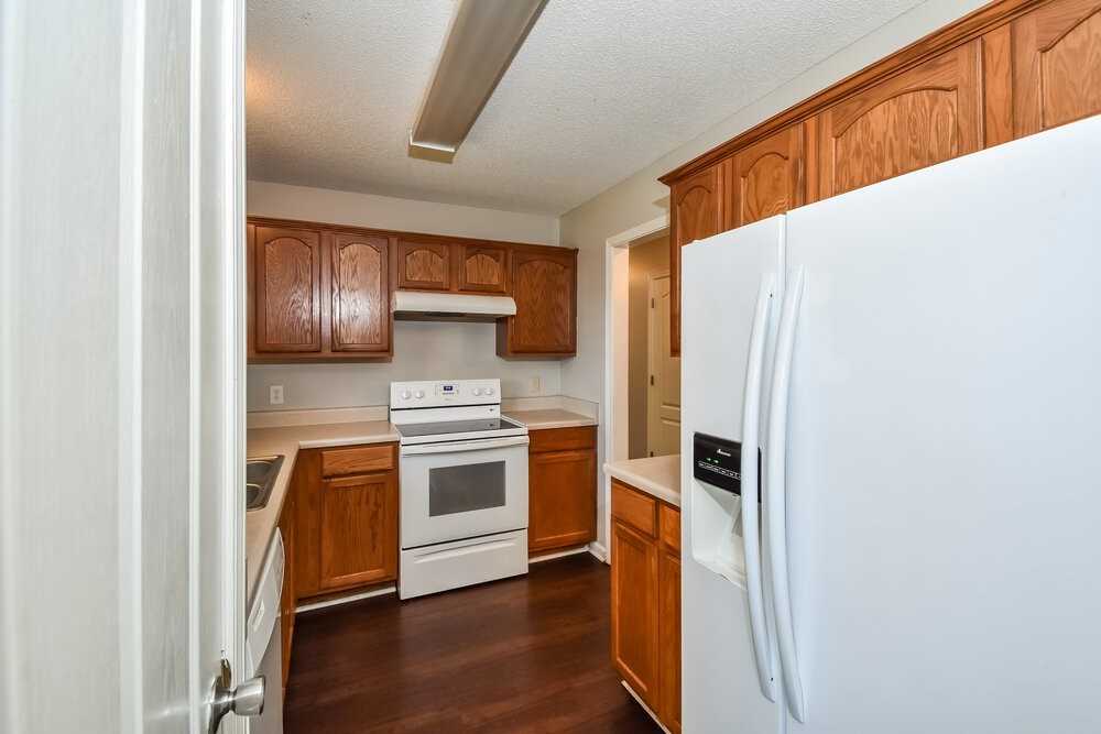 9760 Riggin Dr - Photo 5 of 17