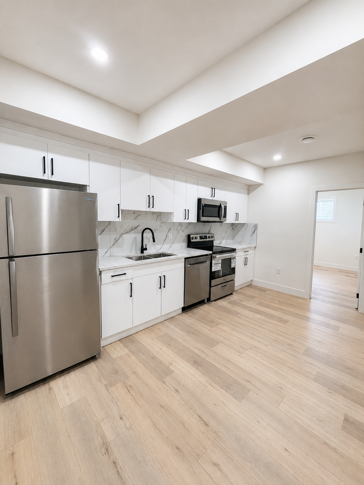 12955 121 St Nw - Photo 7 of 22