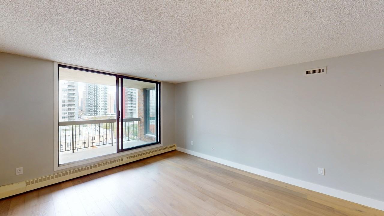 940, 1001 13 Ave SW - Photo 6 of 16