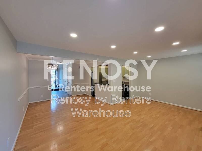 914 Wildwood Square Ct - Photo 4 of 33