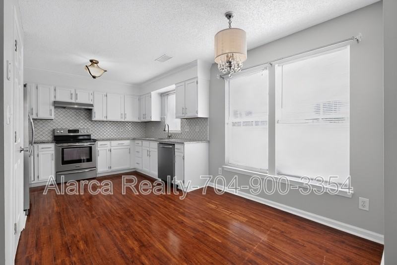 1901 Misty Vale Rd - Photo 3 of 38