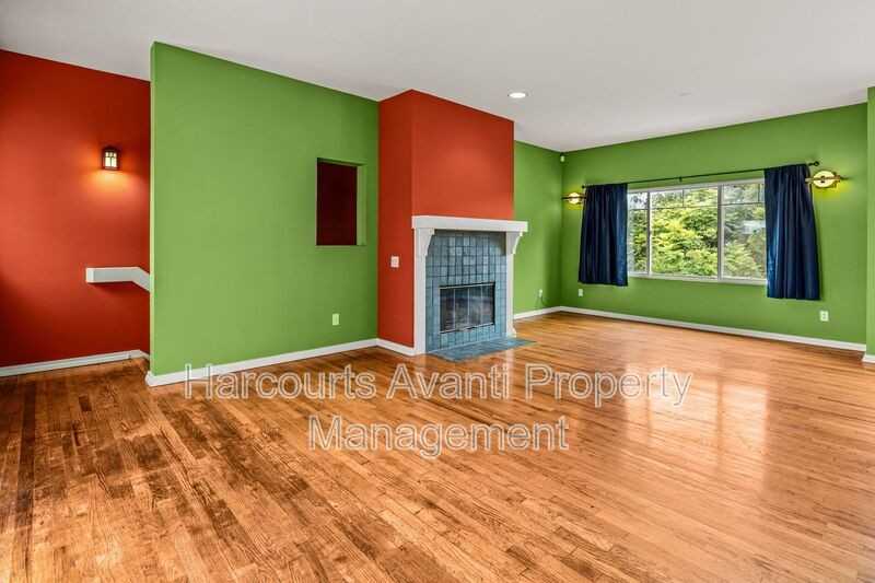 1352 24th St - Photo 4 of 27