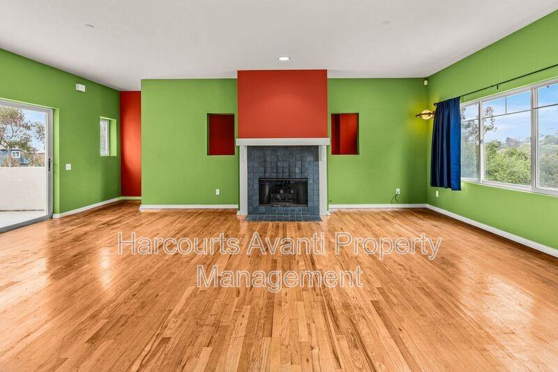 1352 24th St - Photo 5 of 27