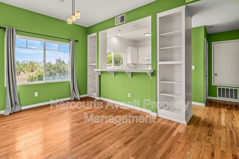 1352 24th St - Photo 7 of 27