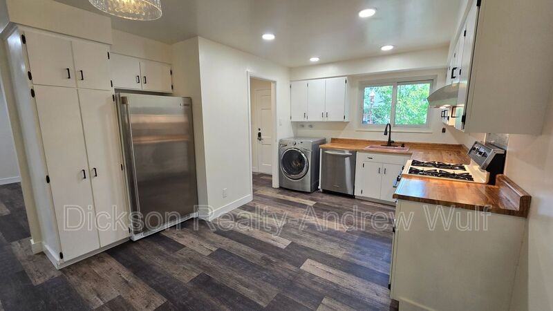 100 Hunter Lake Dr - Photo 7 of 22