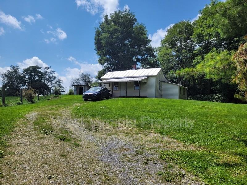 186 Benedict Ln - Photo 2 of 15