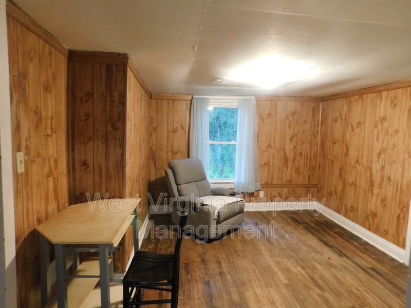 186 Benedict Ln - Photo 7 of 15