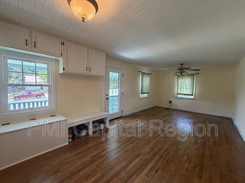 11303 Dewey Rd - Photo 4 of 27