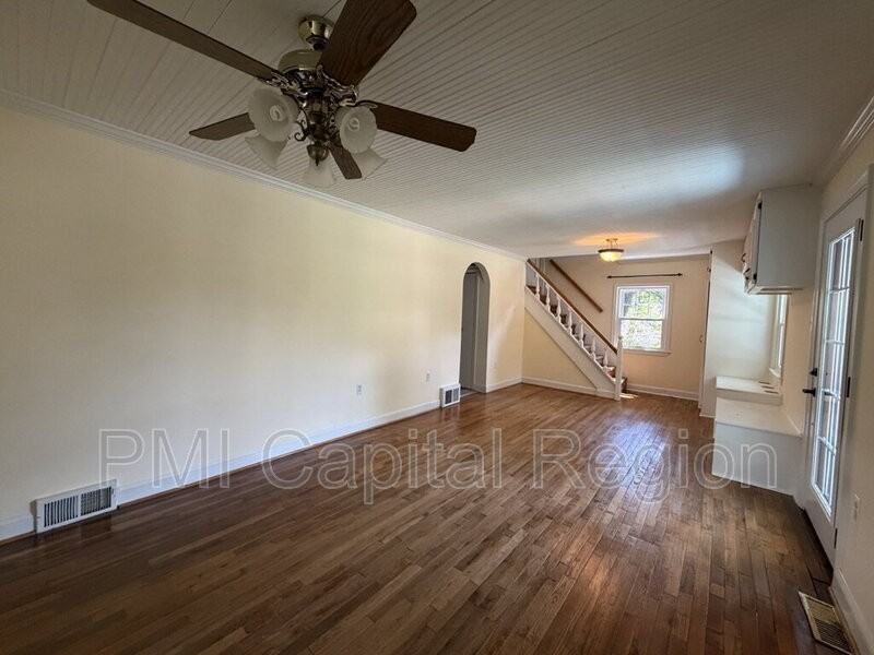 11303 Dewey Rd - Photo 5 of 27