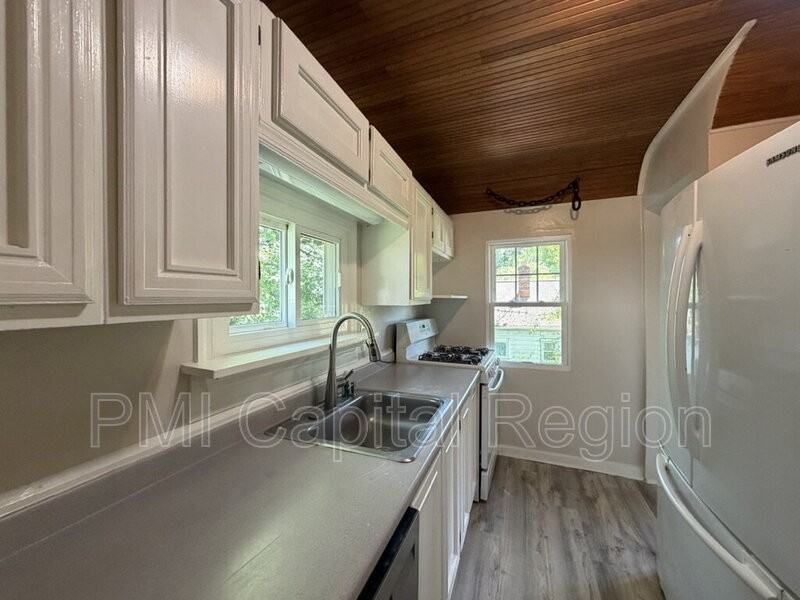 11303 Dewey Rd - Photo 6 of 27