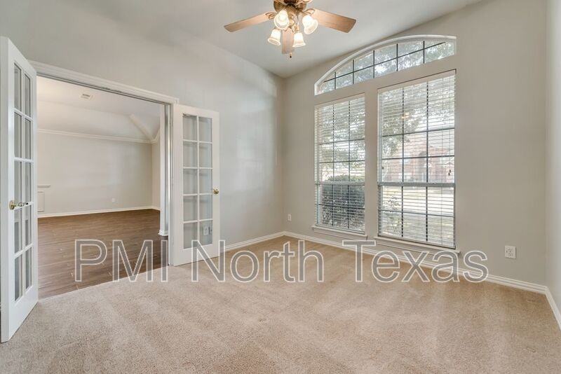 4911 Lakeland Dr - Photo 6 of 25