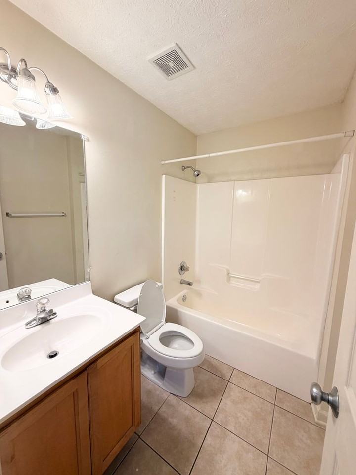 303 Ross Street- 303 N Ross Street #204 - Photo 6 of 10