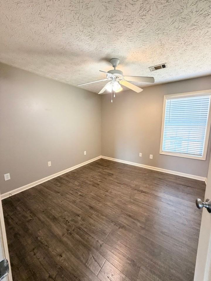 303 Ross Street- 303 N Ross Street #204 - Photo 7 of 10