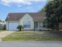 featured image of Estate Cir #1
