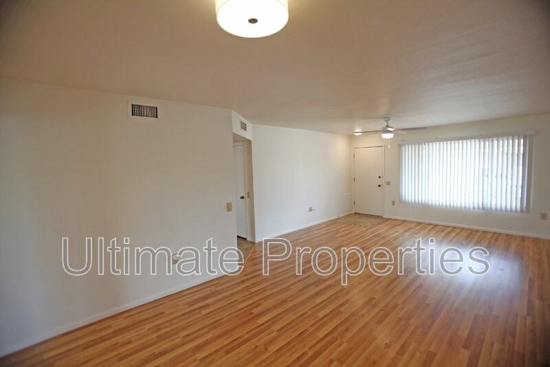 9859 W Emberwood Dr - Photo 4 of 21