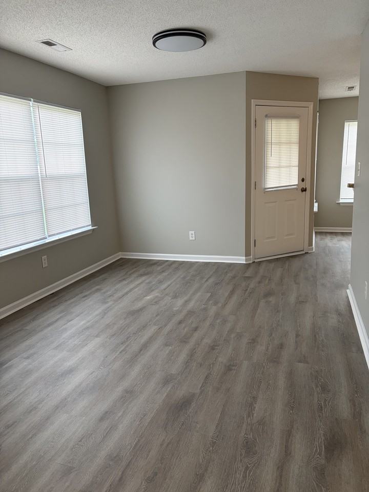 1117 Green Fir Loop #A - Photo 3 of 21