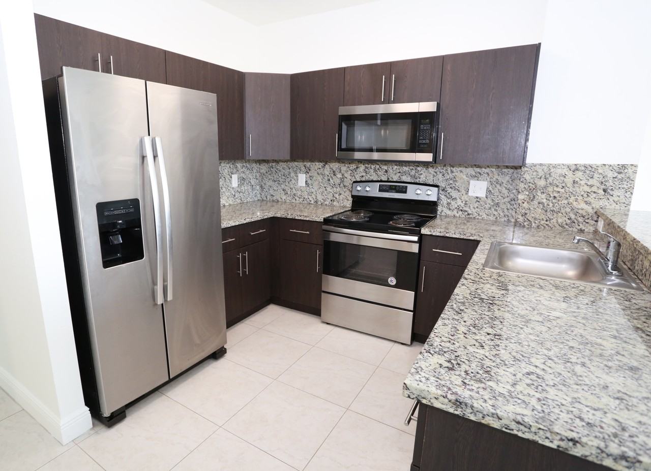 6001 Nw 182nd Ln #6001-301 - Photo 5 of 24