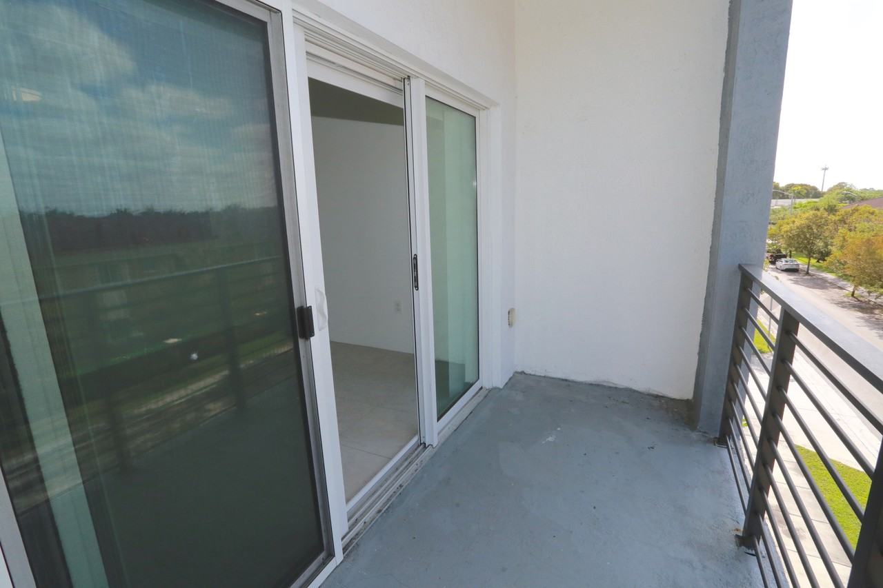 6001 Nw 182nd Ln #6001-301 - Photo 7 of 24