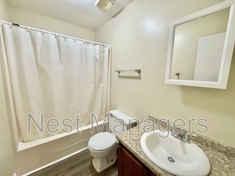 5852 Aftonshire Dr - Photo 3 of 12