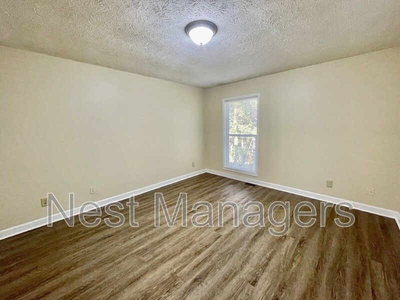5852 Aftonshire Dr - Photo 4 of 12
