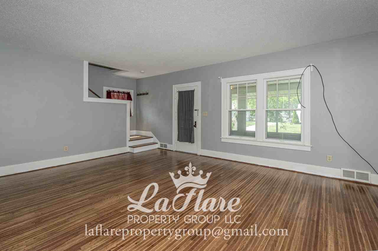 613 Locust St #1 - Photo 4 of 24