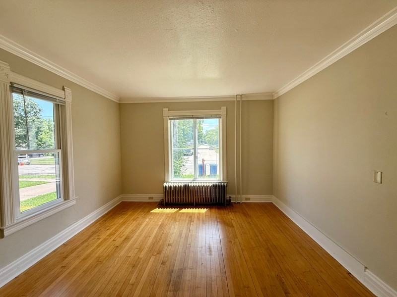 238 Scott Ave - Photo 7 of 16