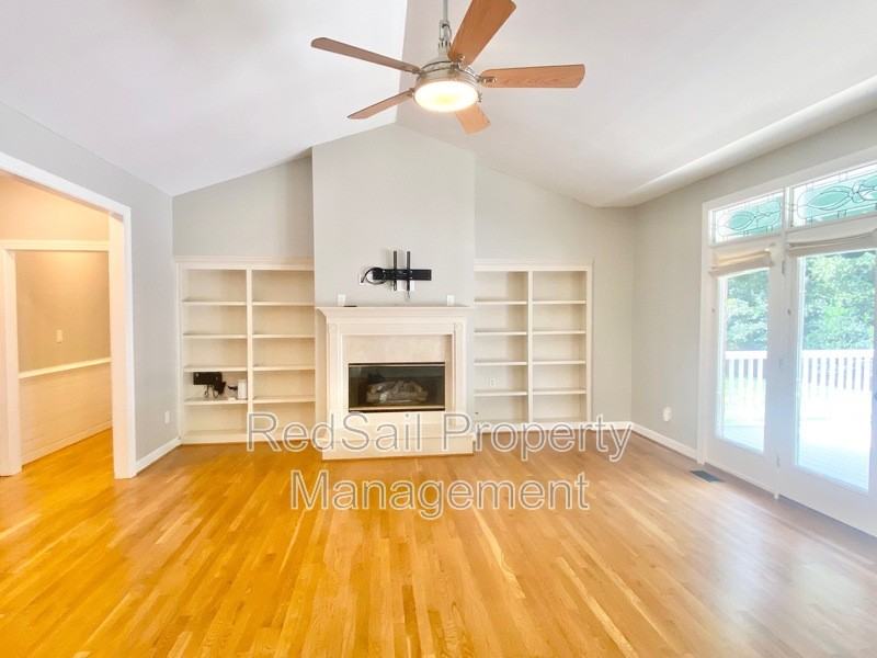 809 Captain John Smith Rd - Photo 5 of 23
