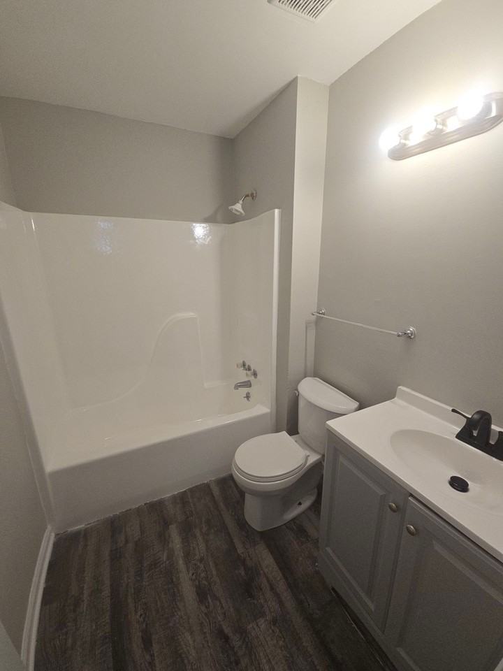408 Simonton St #A - Photo 7 of 9