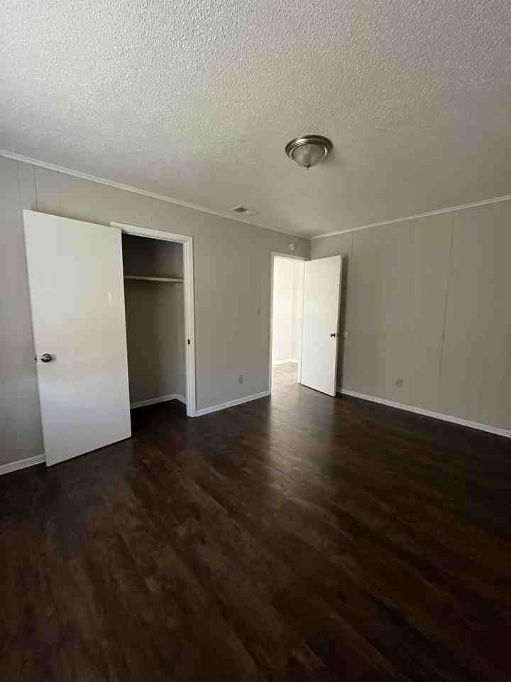 483 S Jefferson St #1 - Photo 3 of 7