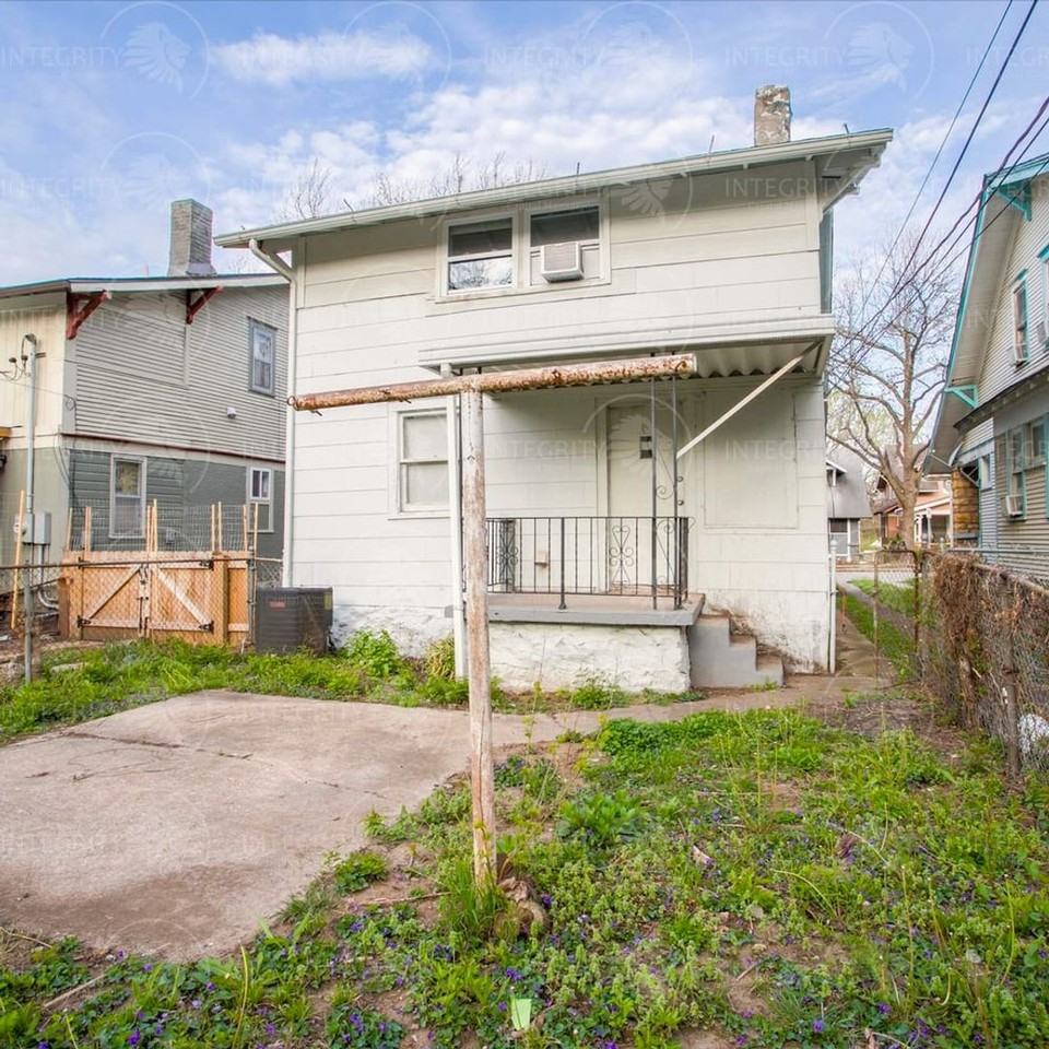 3817 S Benton Ave - Photo 6 of 27