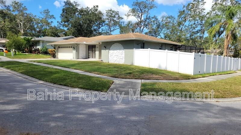 215 Meadowcross Dr - Photo 3 of 22