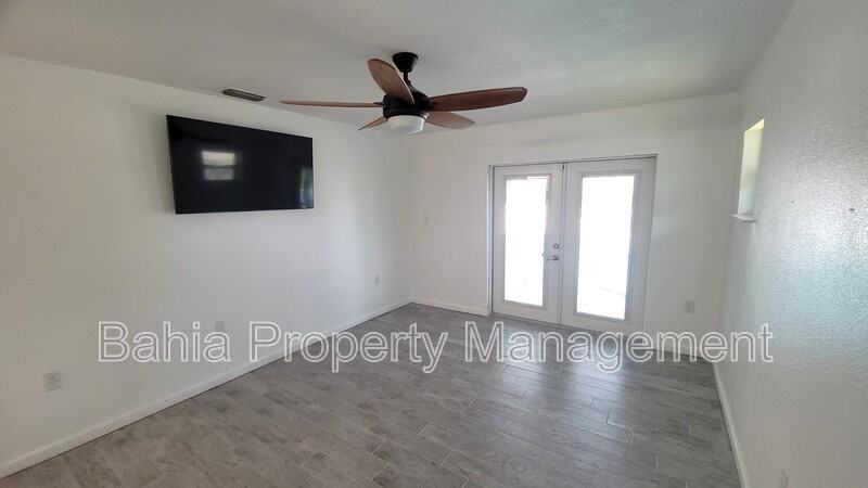 215 Meadowcross Dr - Photo 6 of 22