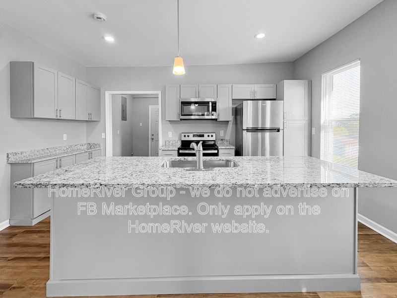 1219 N Chamberlain Ave - Photo 2 of 18