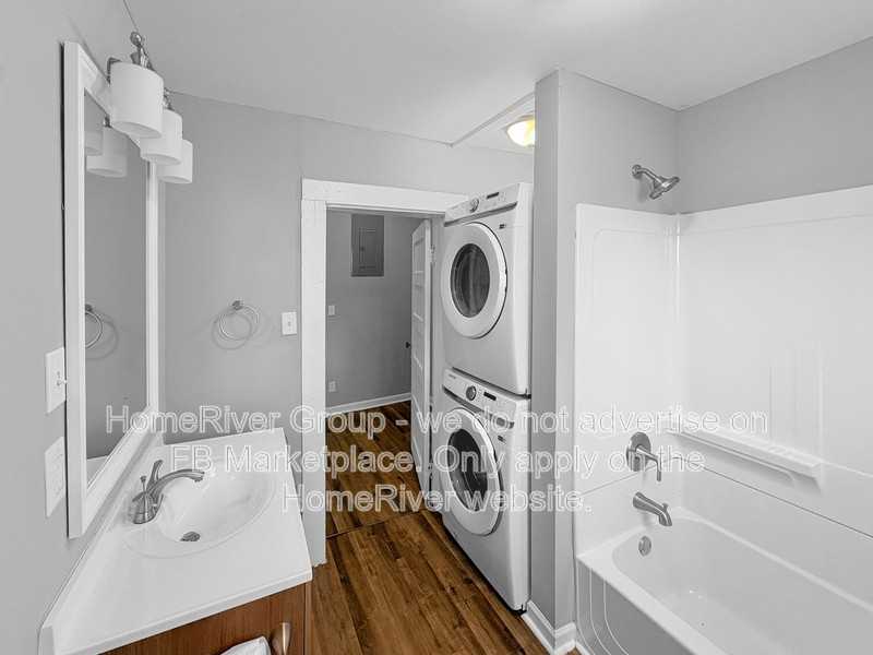 1219 N Chamberlain Ave - Photo 4 of 18