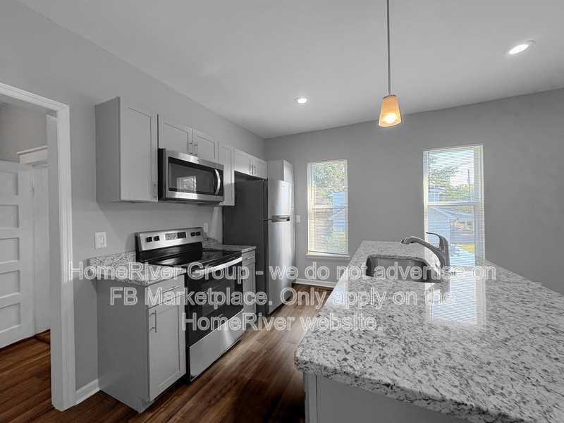 1219 N Chamberlain Ave - Photo 5 of 18