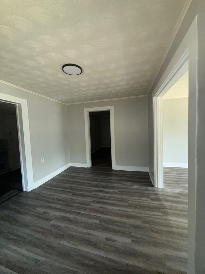 313 Eastland Ave #1 - Photo 2 of 14