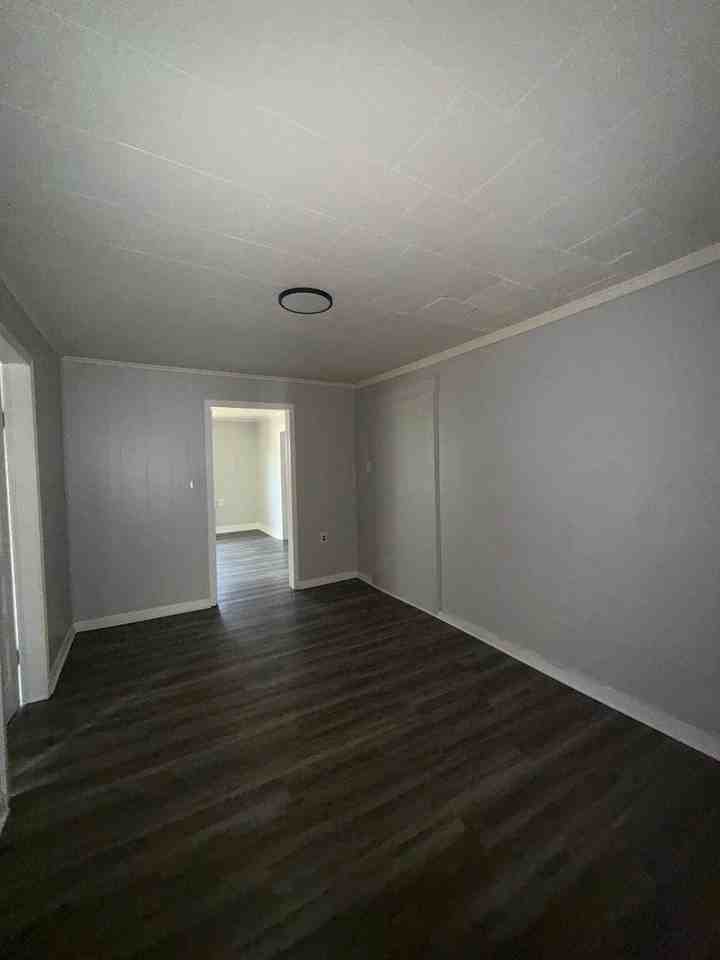 313 Eastland Ave #1 - Photo 3 of 14