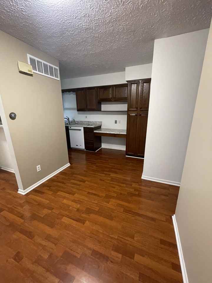2177 Woodleaf St #2177 - Photo 4 of 32