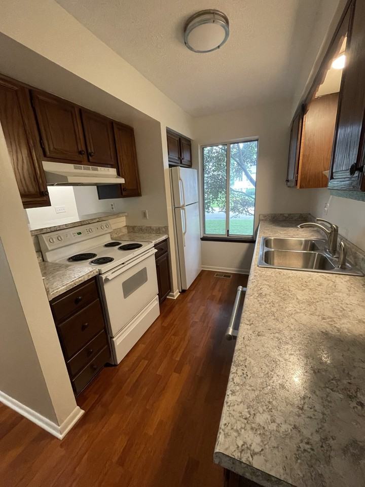 2177 Woodleaf St #2177 - Photo 6 of 32