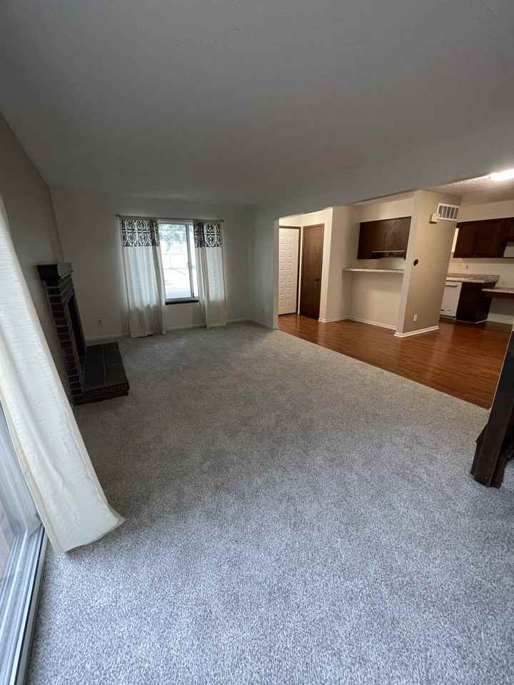 2177 Woodleaf St #2177 - Photo 7 of 30