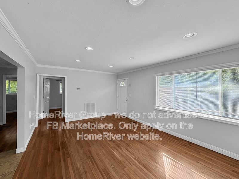 6913 Martha Ave #B - Photo 3 of 18
