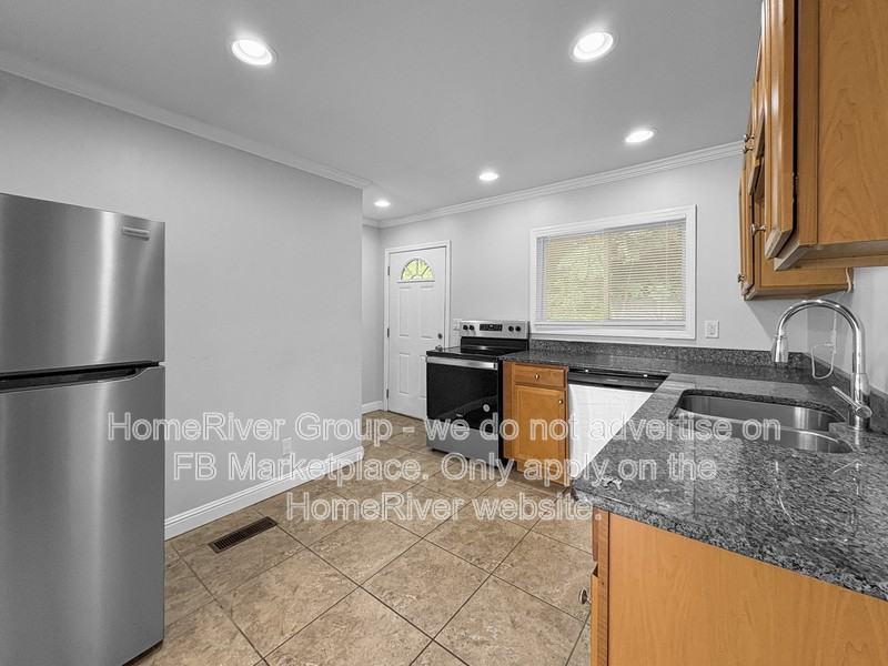 6913 Martha Ave #B - Photo 7 of 18