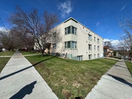 featured image of 1806 W Pacific Ave